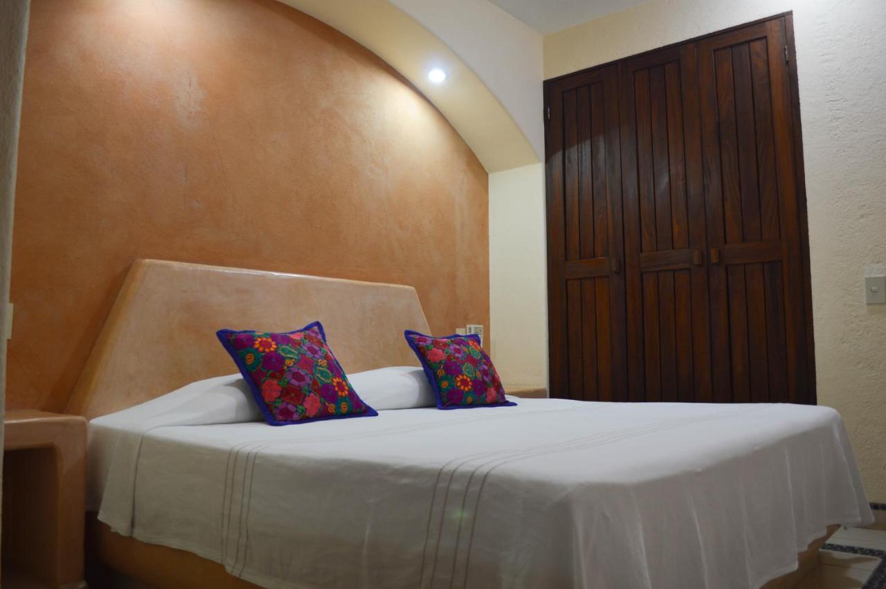 Casa Celeste Hotel Zihuatanejo Dış mekan fotoğraf